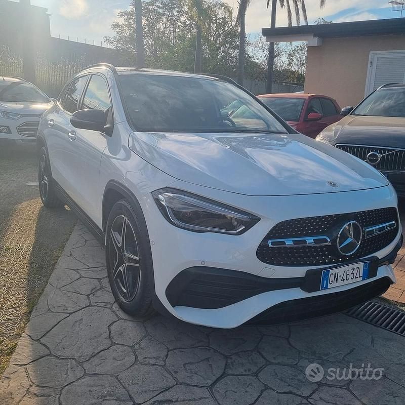Usata Mercedes GLA220 Premium 190 CV (139 kW) 2020 Bianco SUV