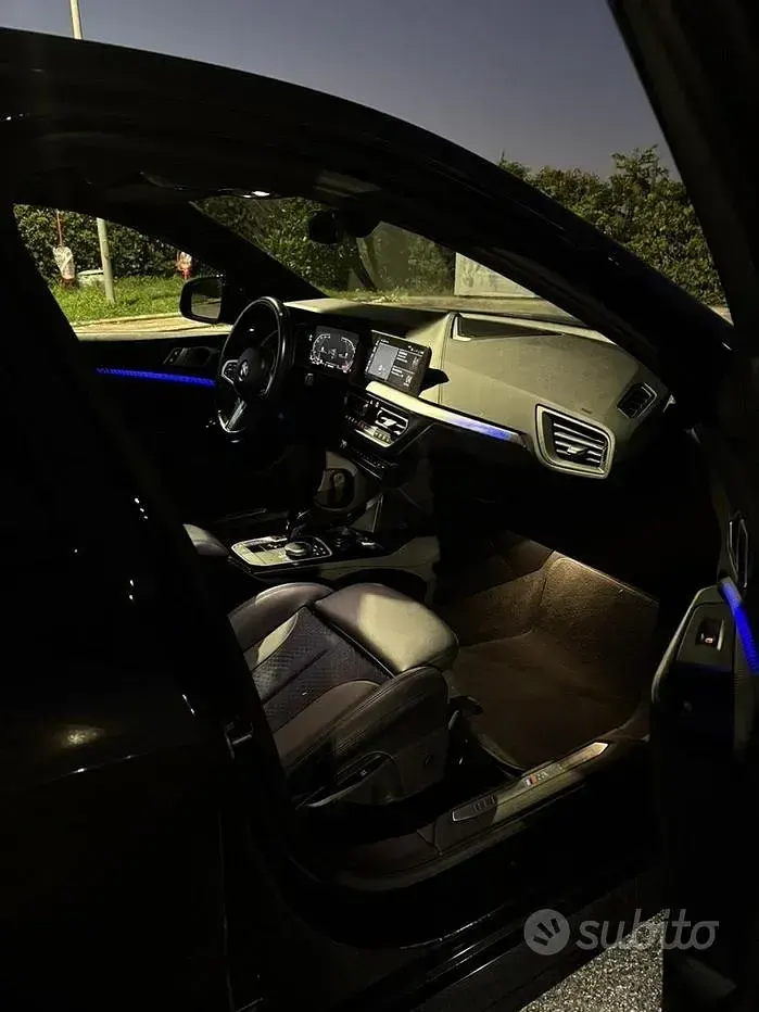 Begagnad BMW 118 M Sport 136 HK (100 kW) 2022 Svart Halvkombi