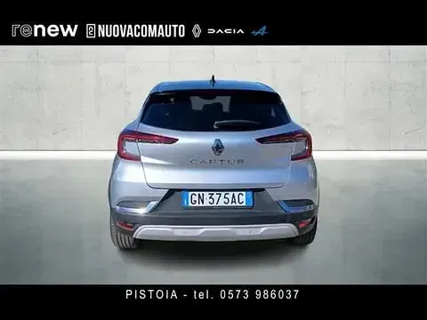 Usata Renault Captur Intens 100 CV (73 kW) 2023 Grigio chiaro SUV