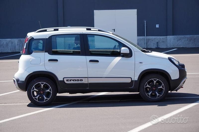 Usata Fiat Panda Cross Cross 70 CV (51 kW) 2021 Bianco Utilitaria