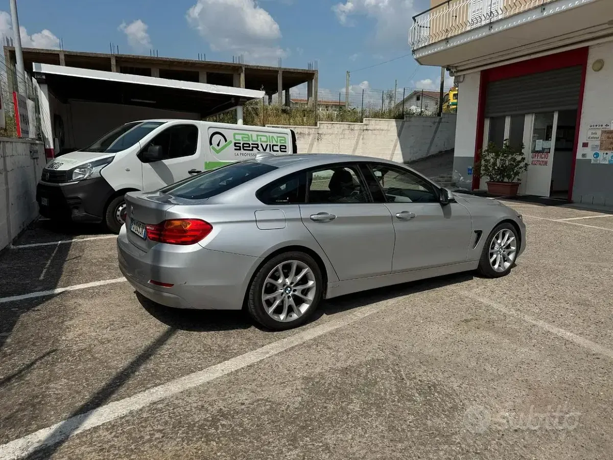 Usata BMW 2000 143 CV (105 kW) 2014 Grigio Berlina