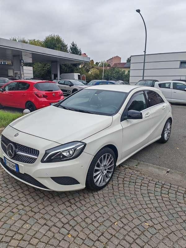 Usata Mercedes A180 109 CV (80 kW) 2014 Berlina