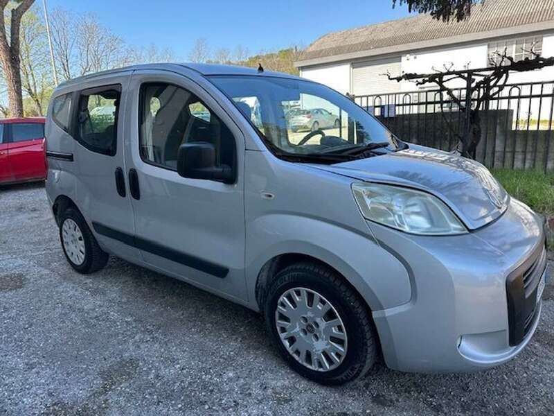 Grigio Usata 2010 Fiat Qubo Trekking Monovolume | 2999 € (Ottimo prezzo) - Immagine 1/4