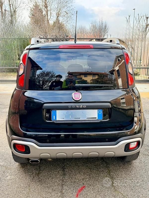Usata Fiat Panda Cross Cross 95 CV (69 kW) 2016 Nero Utilitaria