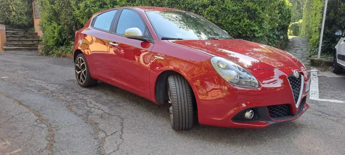Usata Alfa Romeo Giulietta Super 120 CV (88 kW) 2017 Rosso Utilitaria