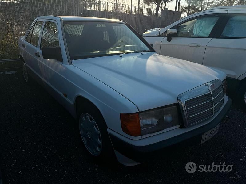 Usata Mercedes 190 118 CV (86 kW) 1990 Bianco Berlina