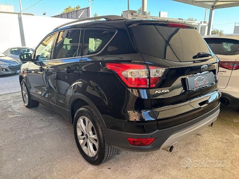 Usata Ford Kuga ST-Line 120 CV (88 kW) 2018 Nero SUV