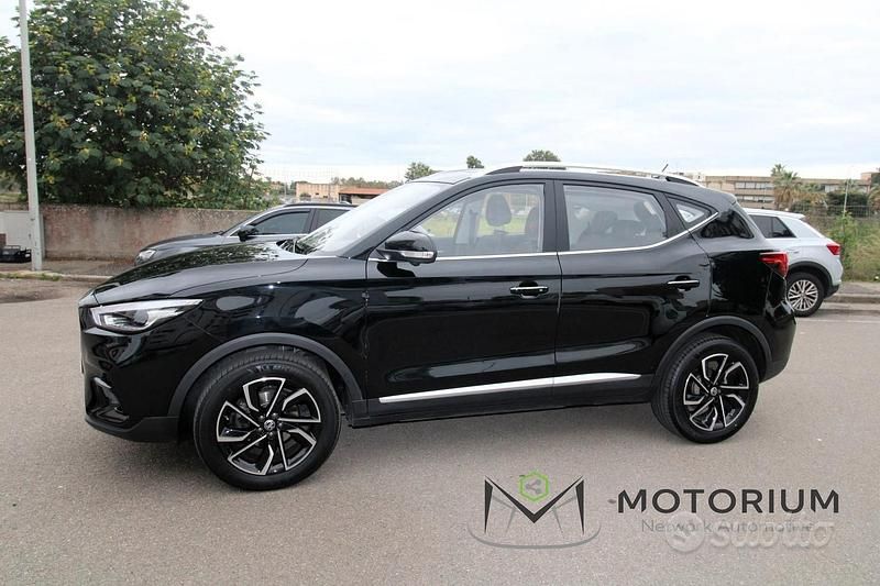 Usata MG ZS Luxury 111 CV (81 kW) 2023 Nero SUV