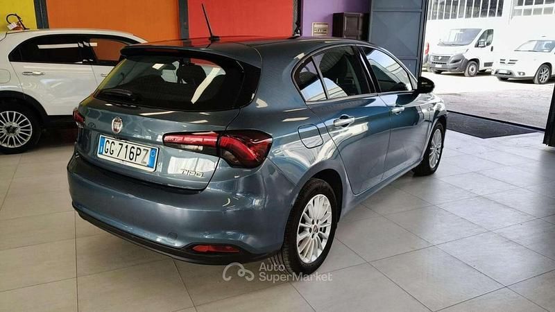 Usata Fiat Tipo Business 132 CV (97 kW) 2021 Grigio scuro Berlina