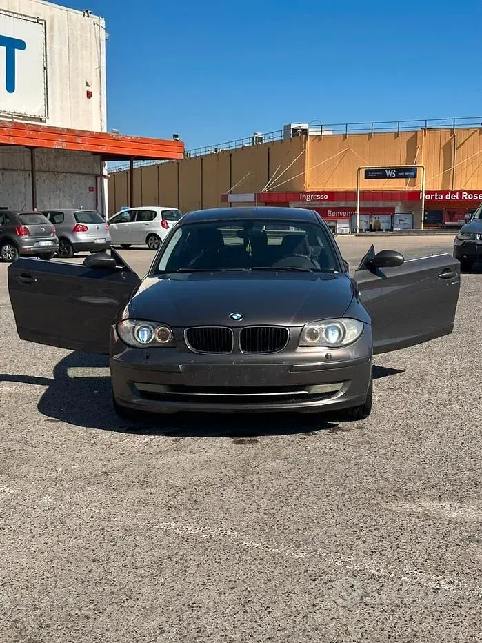 Usata BMW 118 Efficient Dynamics 143 CV (105 kW) 2008 Utilitaria