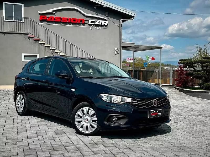 Usata Fiat Tipo Easy 95 CV (69 kW) 2017 Blu/azzurro Berlina