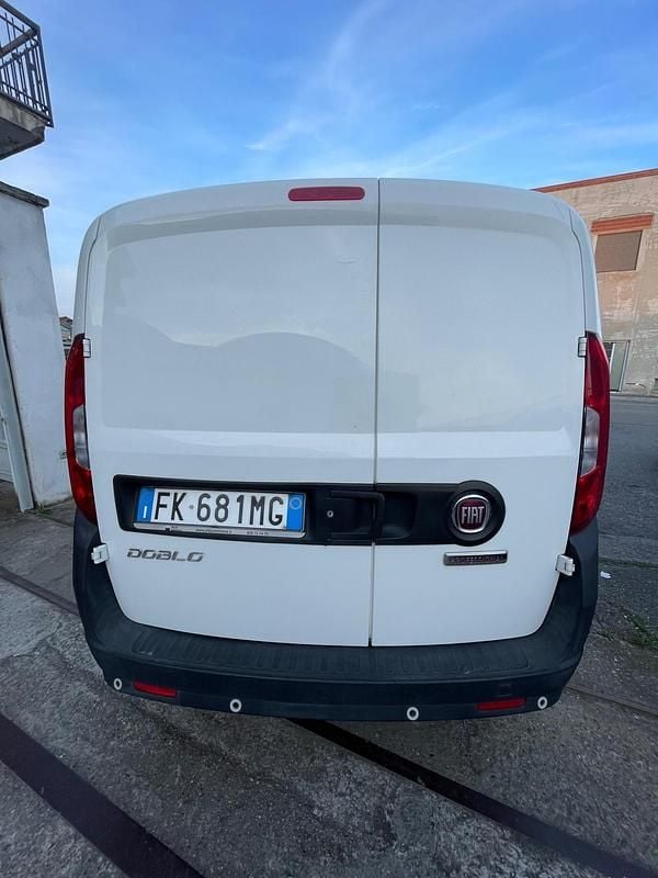 Usata Fiat Doblò 95 CV (69 kW) 2017 Bianco Monovolume