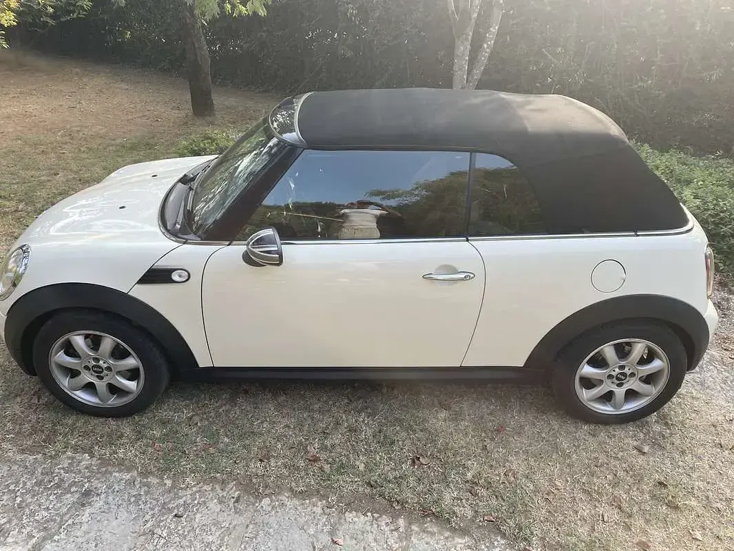 Usata Mini Cooper Cabriolet 122 CV (89 kW) 2010 Cabrio