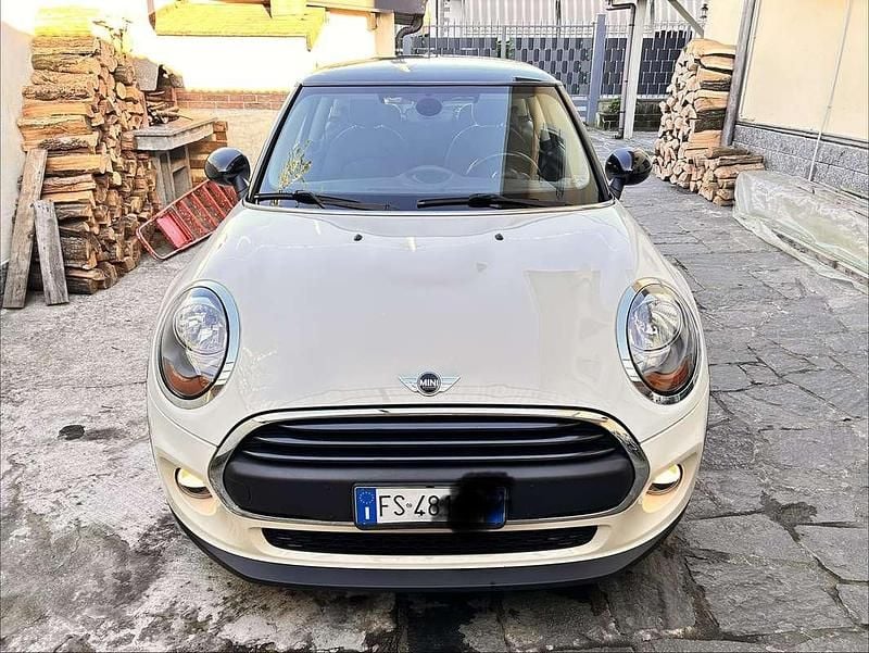 Usata Mini ONE 75 CV (55 kW) 2017 Utilitaria