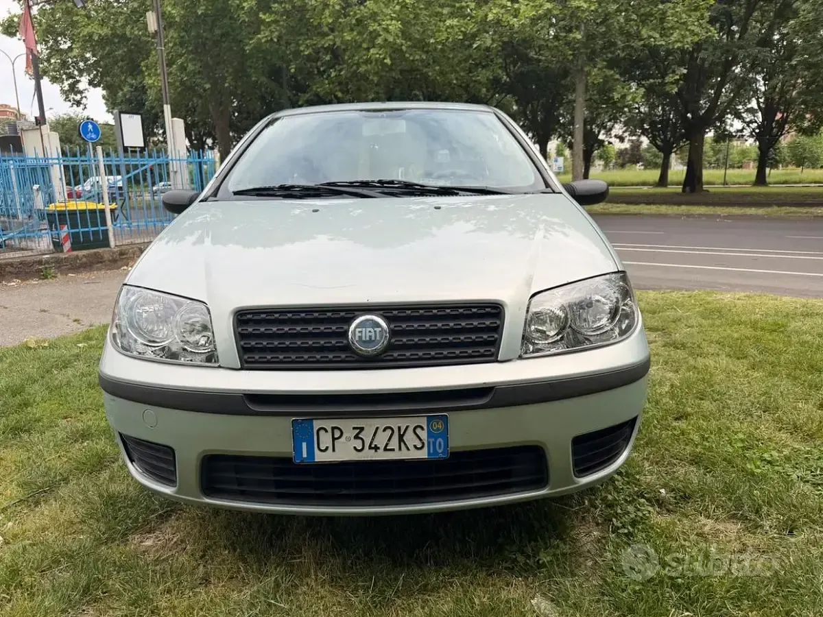 Usata Fiat Punto Active 60 CV (44 kW) 2004 Blu Utilitaria