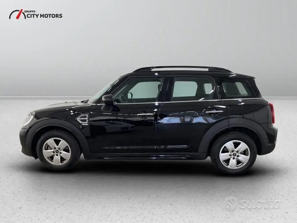 Usata Mini Countryman Business 116 CV (85 kW) 2021 Nero SUV