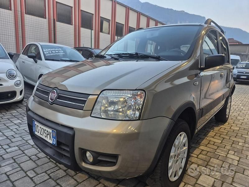 Usata Fiat Panda 4x4 Climbing 60 CV (44 kW) 2008 Marrone Utilitaria