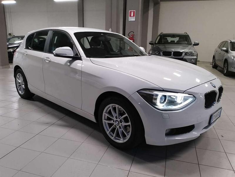 Usata BMW 114 102 CV (75 kW) 2015 Bianco Utilitaria
