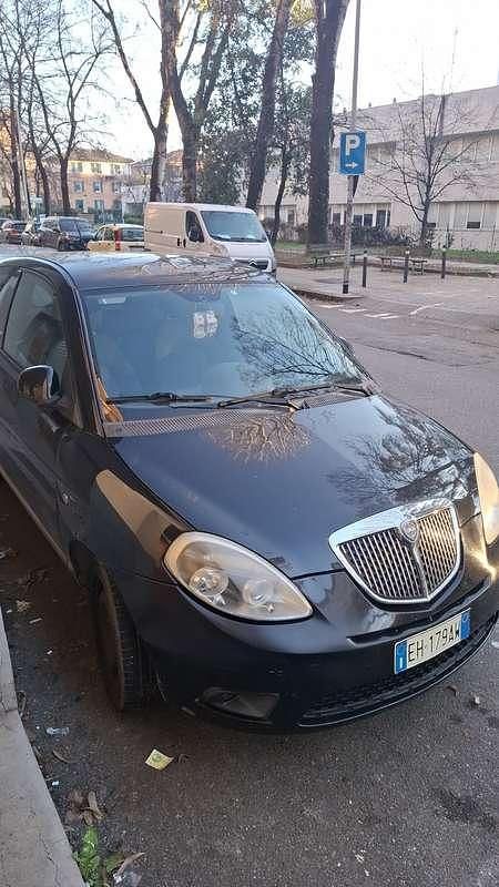 Usata Lancia Ypsilon 60 CV (44 kW) 2011 Utilitaria