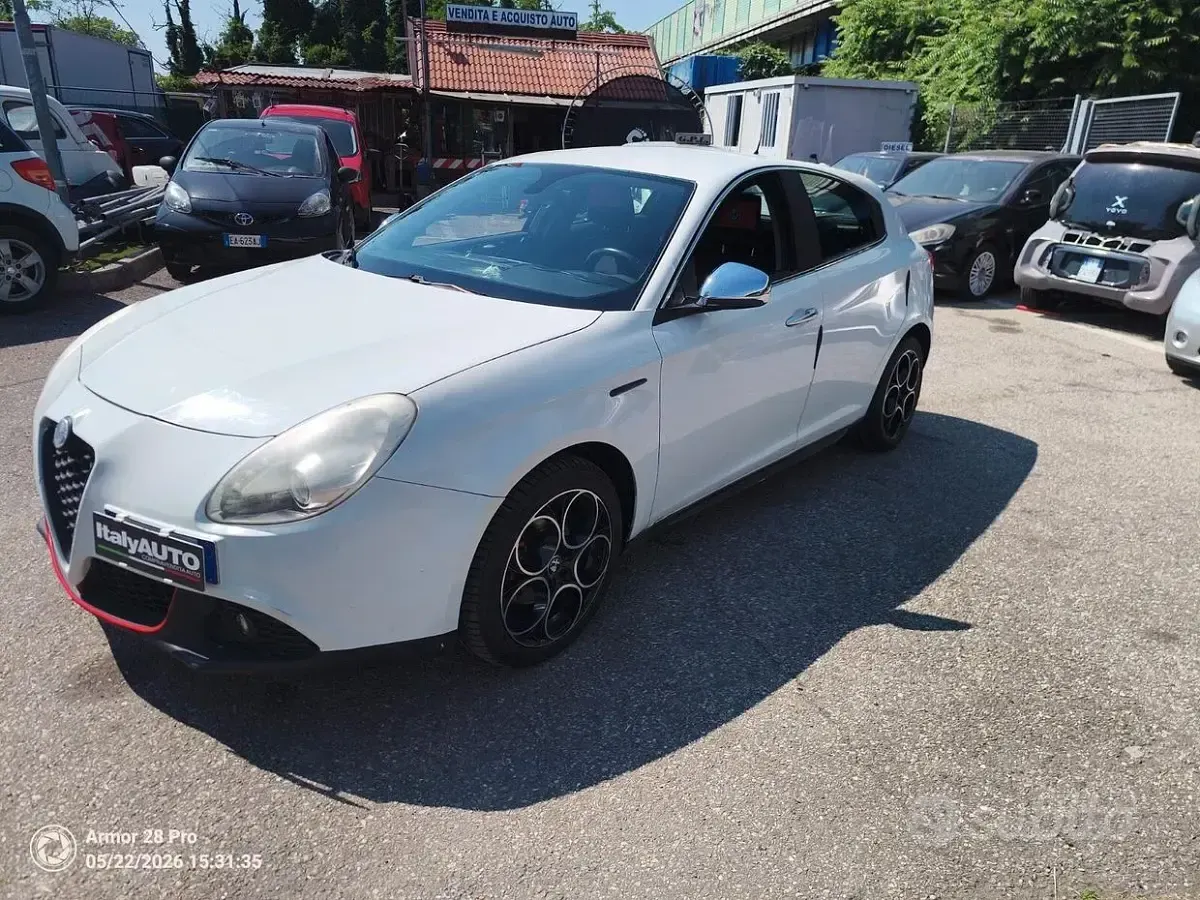 Usata Alfa Romeo Giulietta Progression 105 CV (77 kW) 2014 Bianco Utilitaria