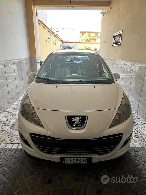Usata Peugeot 207 88 CV (64 kW) 2011 Bianco Berlina