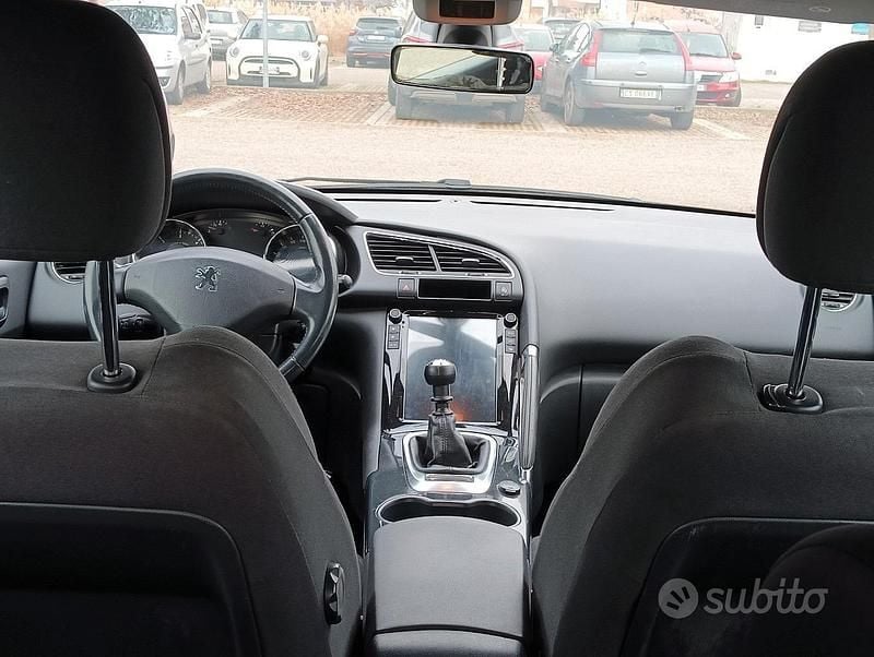 Usata Peugeot 3008 Active 112 CV (82 kW) 2012 Marrone SUV