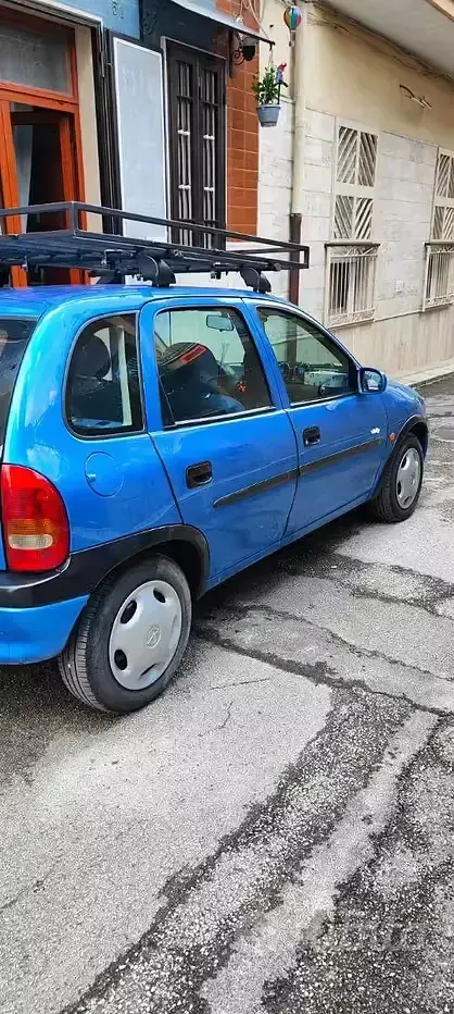 Używany Opel Corsa Swing 54 KM (39 kW) 1999 Niebieski Sedan/Limuzyna