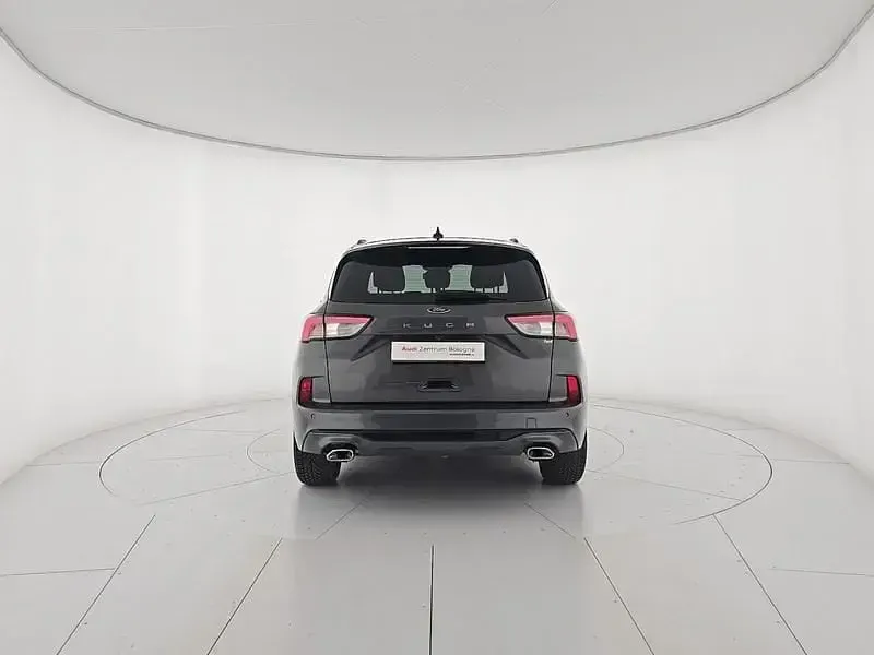Usata Ford Kuga ST-Line 120 CV (88 kW) 2022 Grigio SUV