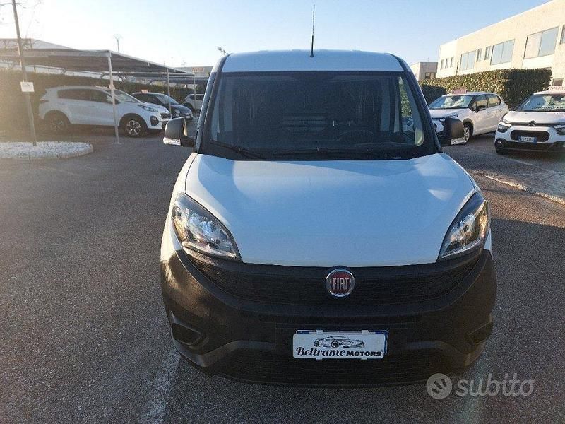Usata Fiat Doblò S 95 CV (69 kW) 2021 Bianco Monovolume
