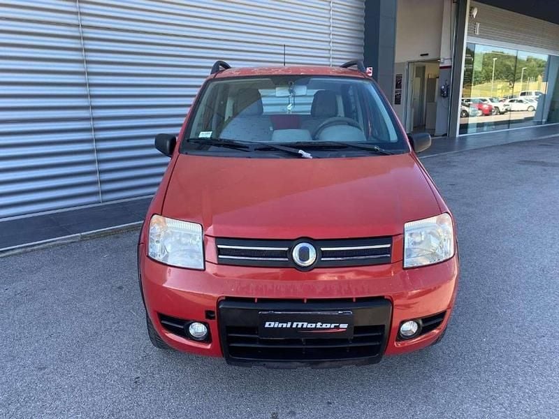 Usata Fiat Panda 4x4 Climbing 69 CV (50 kW) 2005 Rosso Utilitaria