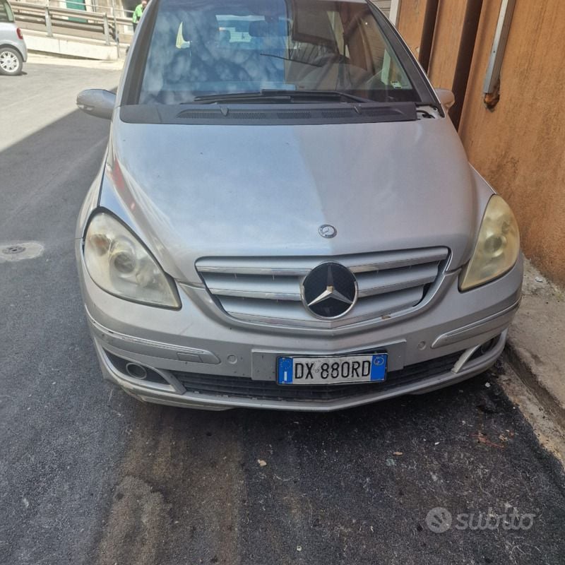 Usata Mercedes B180 109 CV (80 kW) 2009 Monovolume