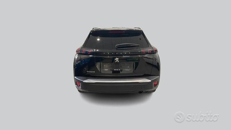 Usata Peugeot 2008 Allure 102 CV (75 kW) 2022 Nero SUV