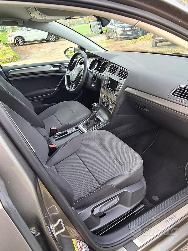 Usata VW Golf VII 105 CV (77 kW) 2013 Grigio Berlina