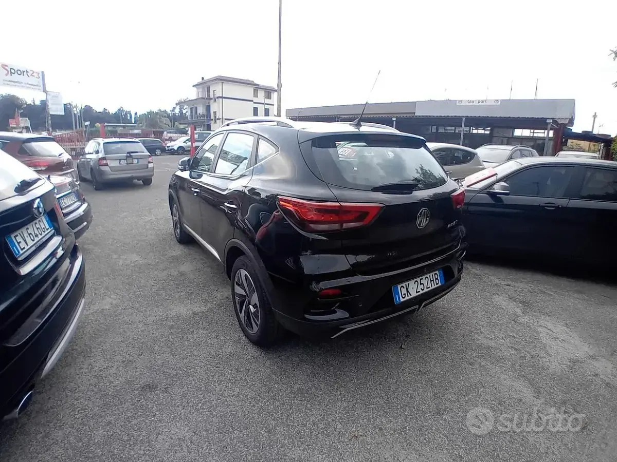 Usata MG ZS Luxury 75 kW (102 CV) 2022 Nero SUV