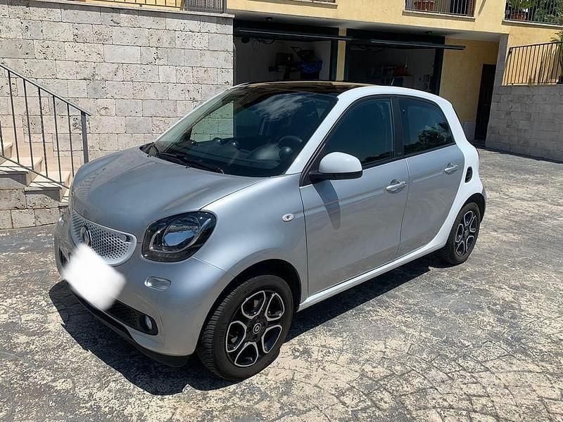 Usata Smart ForFour Passion 71 CV (52 kW) 2019 Grigio Utilitaria
