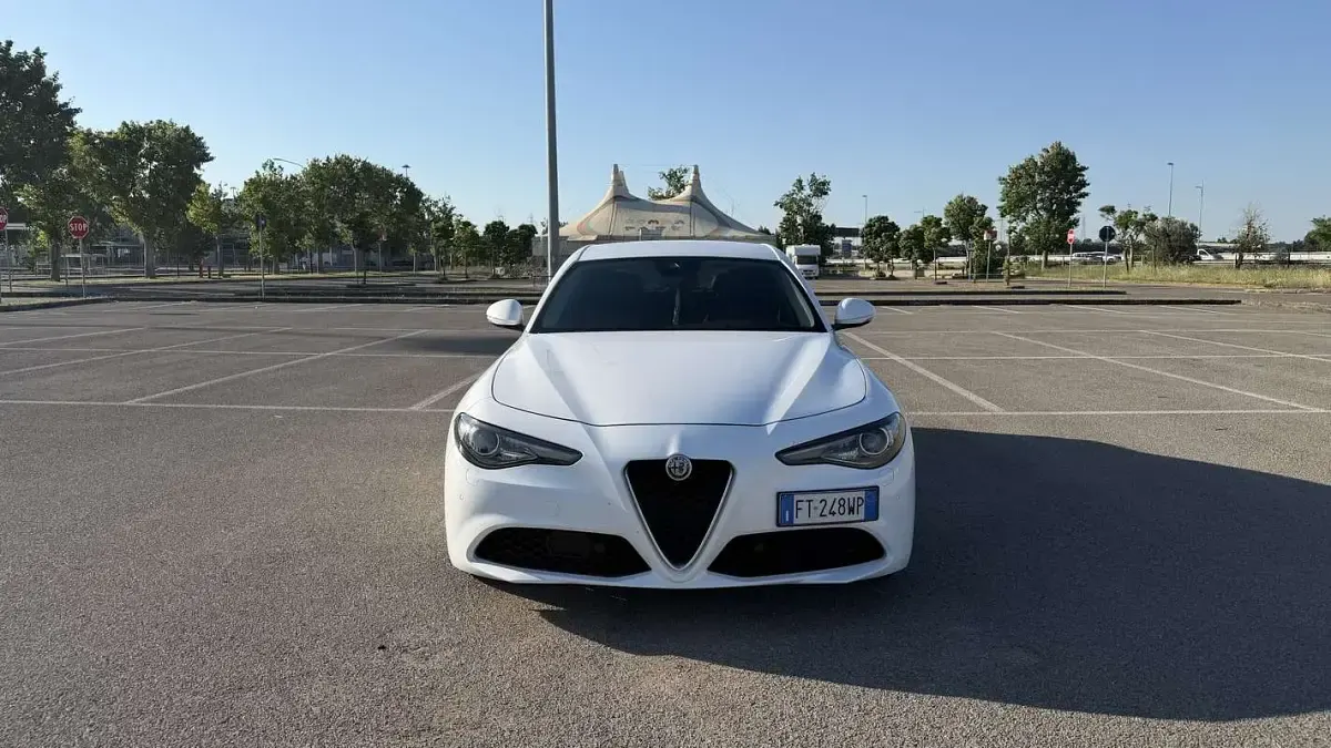 Usata Alfa Romeo Giulia Super 150 CV (110 kW) 2017 Berlina