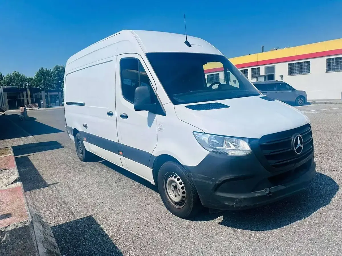 Usata Mercedes Sprinter 114 CV (83 kW) 2022 Bianco Furgone