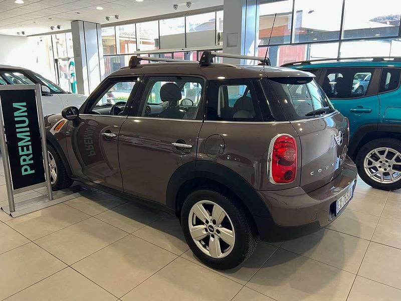 Usata Mini One D Countryman Business 90 CV (66 kW) 2015 Marrone scuro SUV