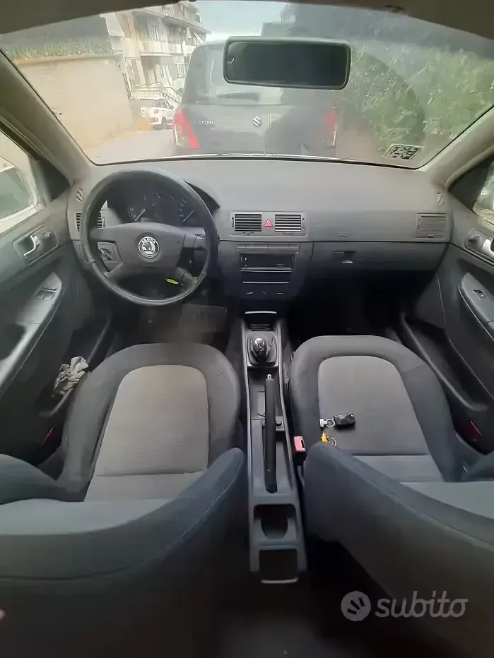 Usata Skoda Fabia 75 CV (55 kW) 2004 Grigio Station wagon