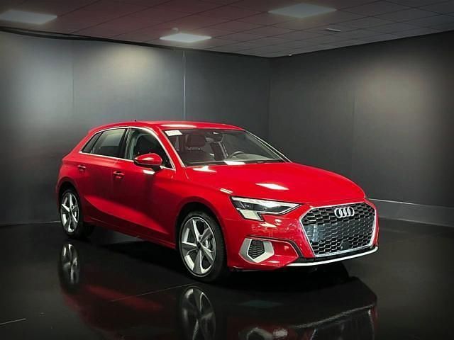 Usata Audi A3 Advanced 149 CV (109 kW) 2023 Rosso Berlina