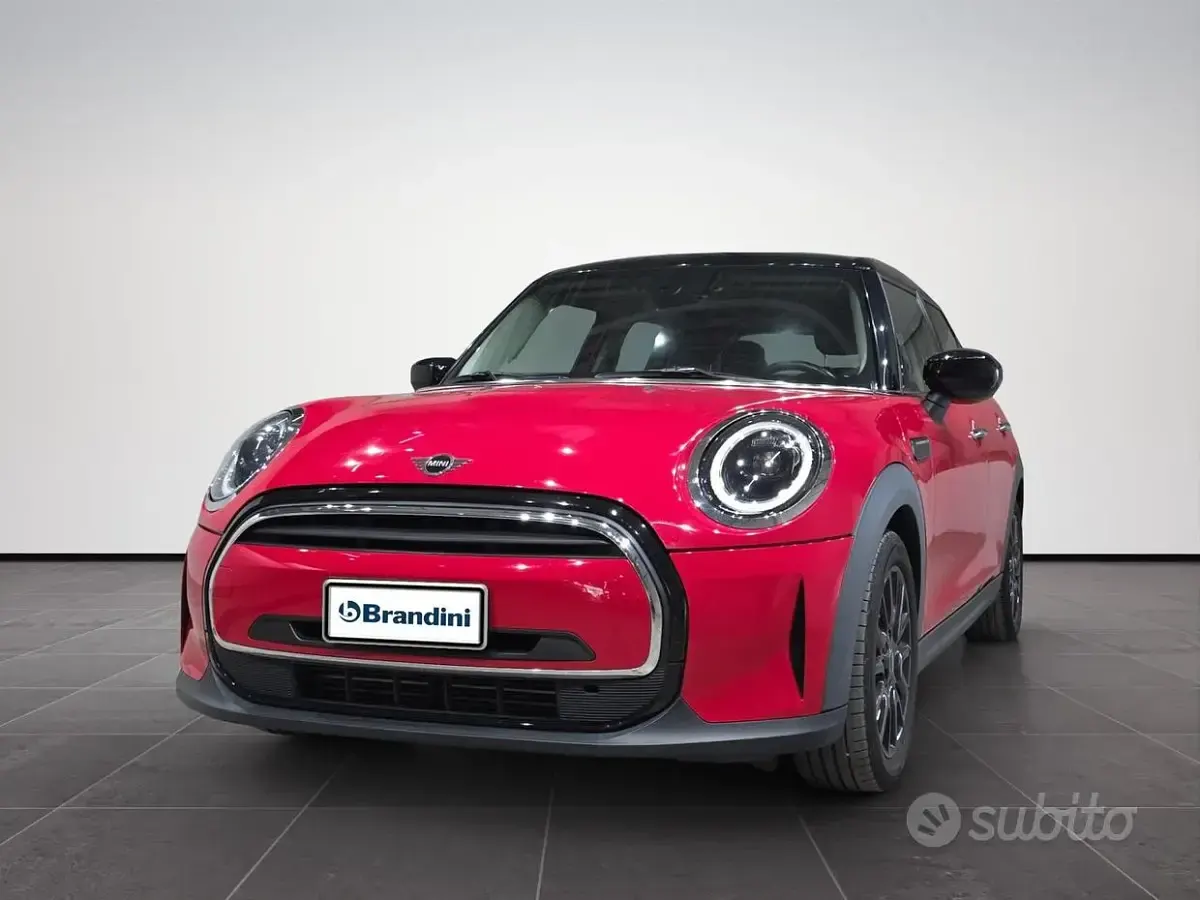 Usata Mini ONE Classic 102 CV (75 kW) 2021 Rosso Utilitaria