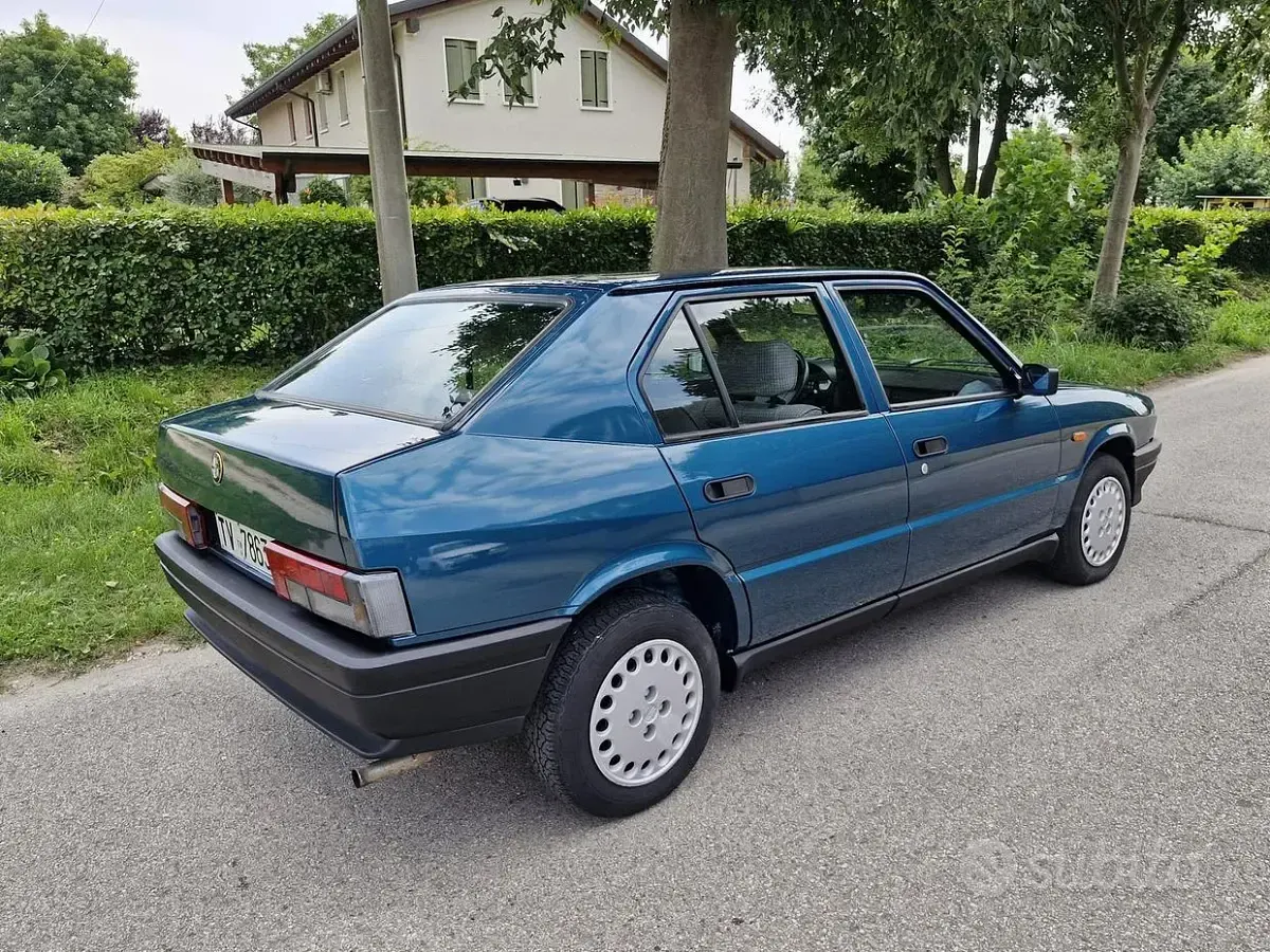 Usata Alfa Romeo 33 118 CV (86 kW) 1988 Verde Berlina