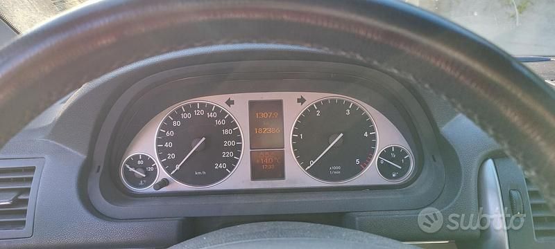Usata Mercedes B200 2006 Grigio Monovolume