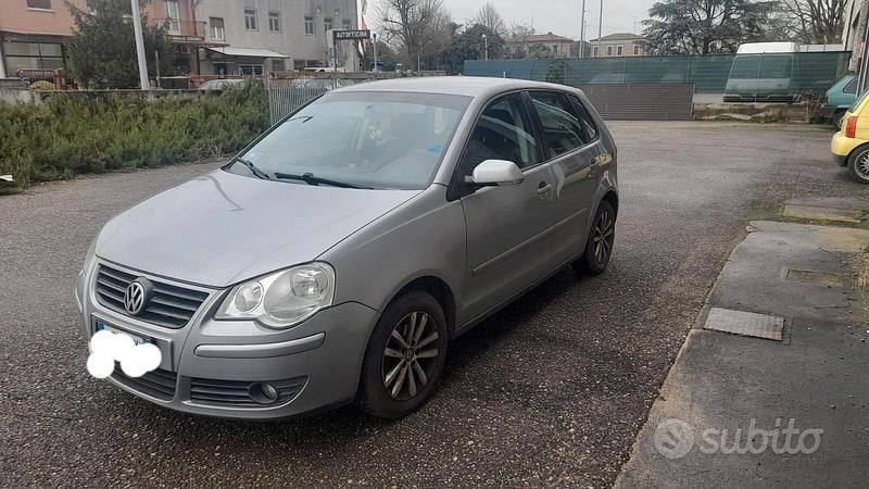 Usata VW Polo 101 CV (74 kW) 2008 Grigio Utilitaria