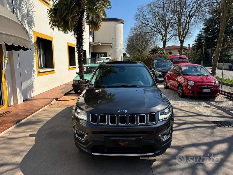 Usata Jeep Compass Limited 140 CV (102 kW) 2019 Grigio SUV