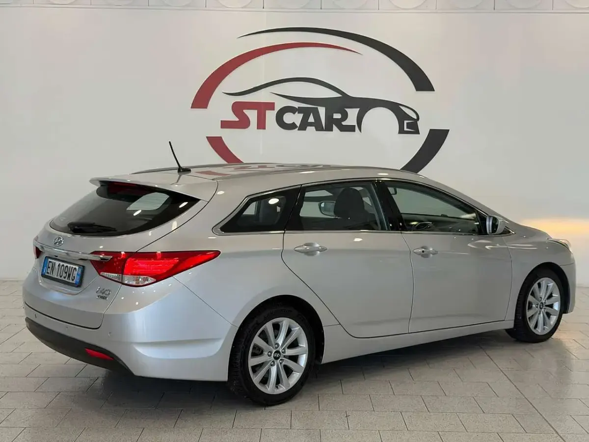 Usata Hyundai i40 Style 136 CV (100 kW) 2012 Argento Station wagon