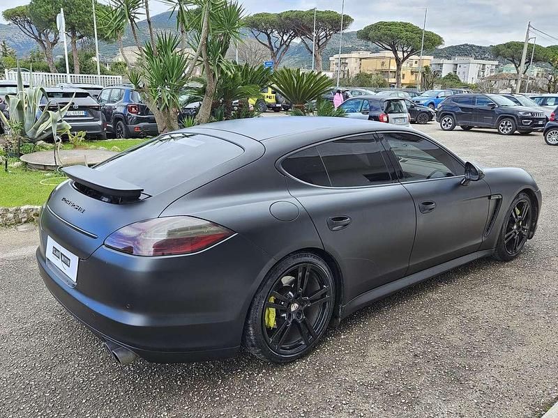 Usata Porsche Panamera 250 CV (183 kW) 2012 Nero Utilitaria
