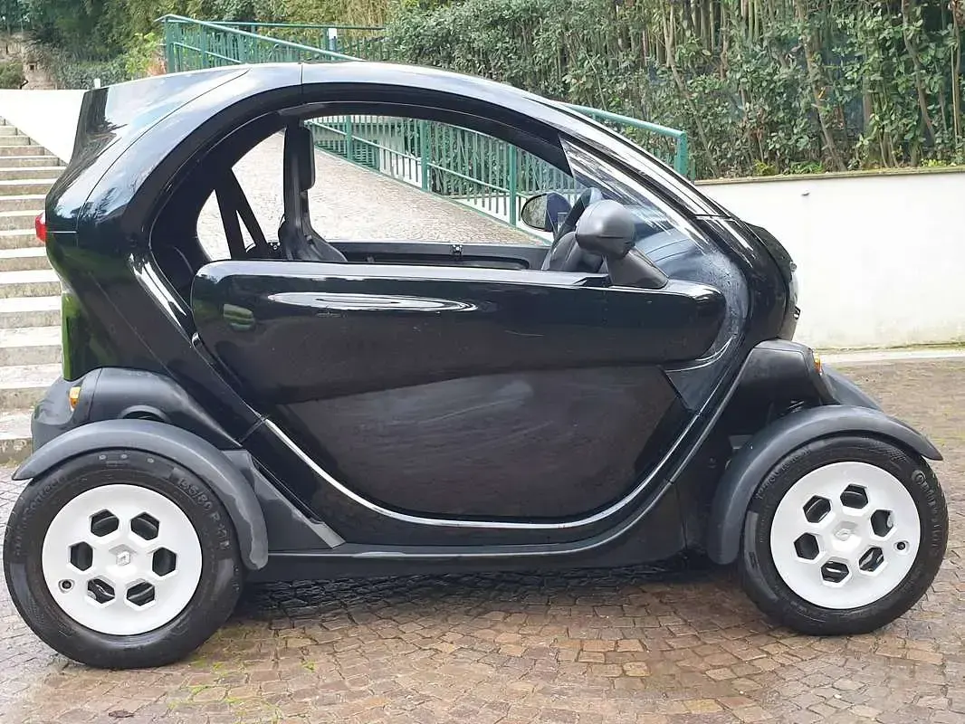Usata Renault Twizy 13 kW (18 CV) 2016 Nero Utilitaria