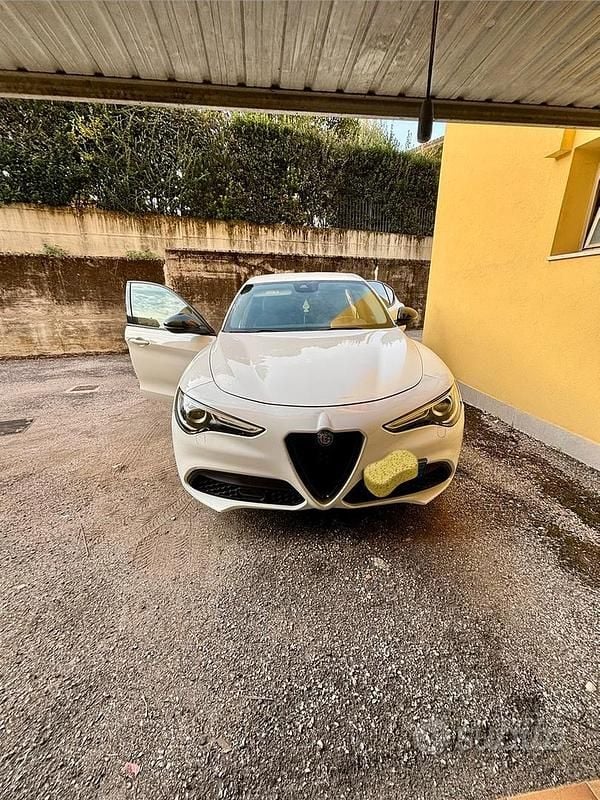 Usata Alfa Romeo Stelvio 160 CV (117 kW) 2021 Bianco SUV