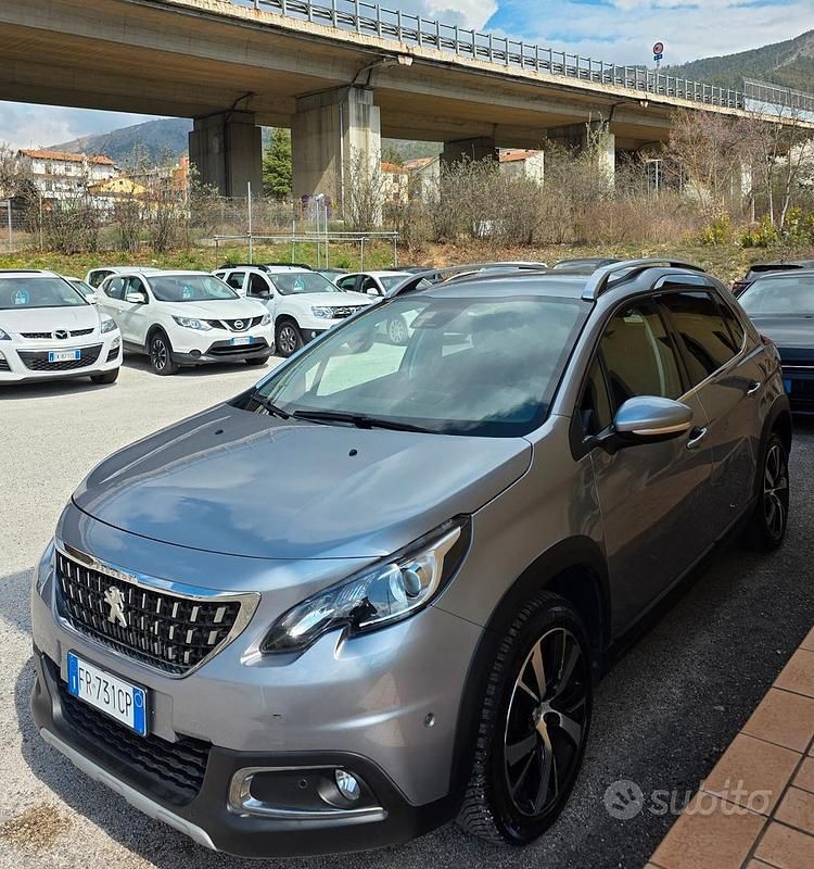 Usata Peugeot 2008 Allure 102 CV (75 kW) 2018 Grigio SUV